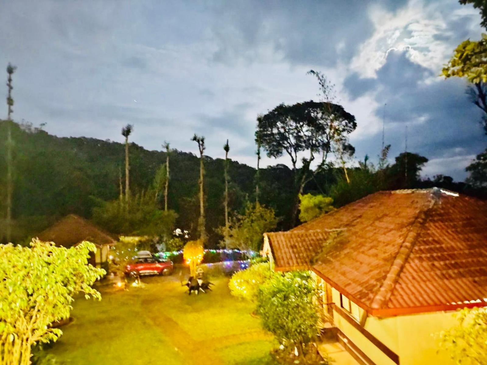 Serene Woods Villa Madikeri Luaran gambar